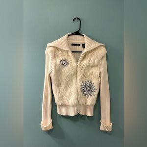 NWOT … SNOWFLAKE “Zip Up” Sweater